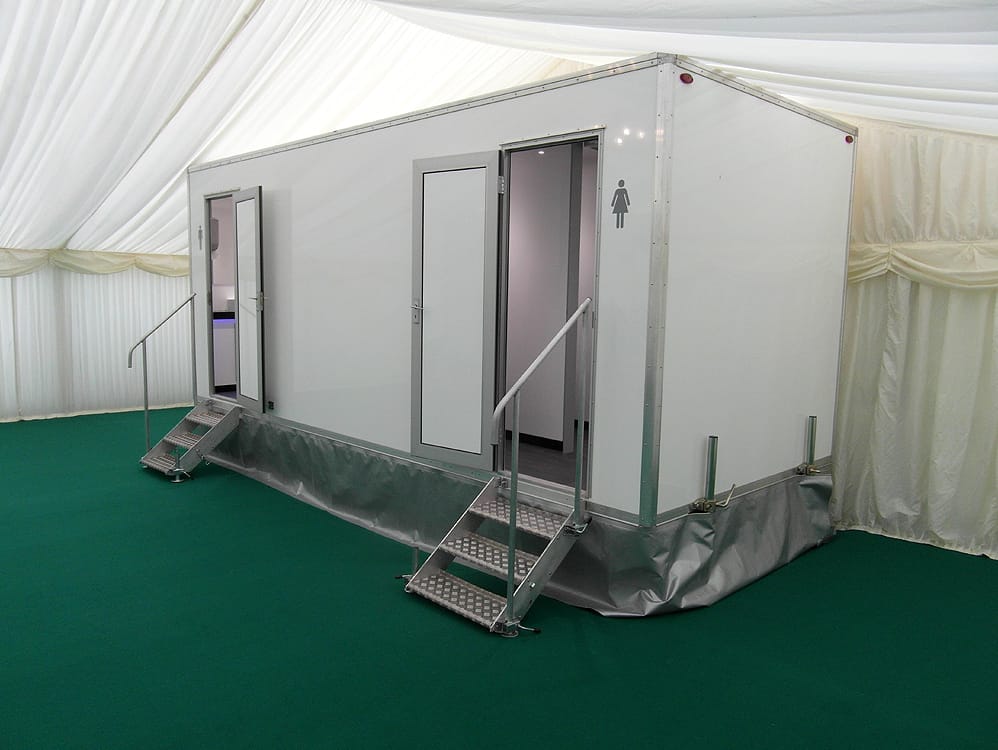 EVENT SERVICES 4 Toilets Button w